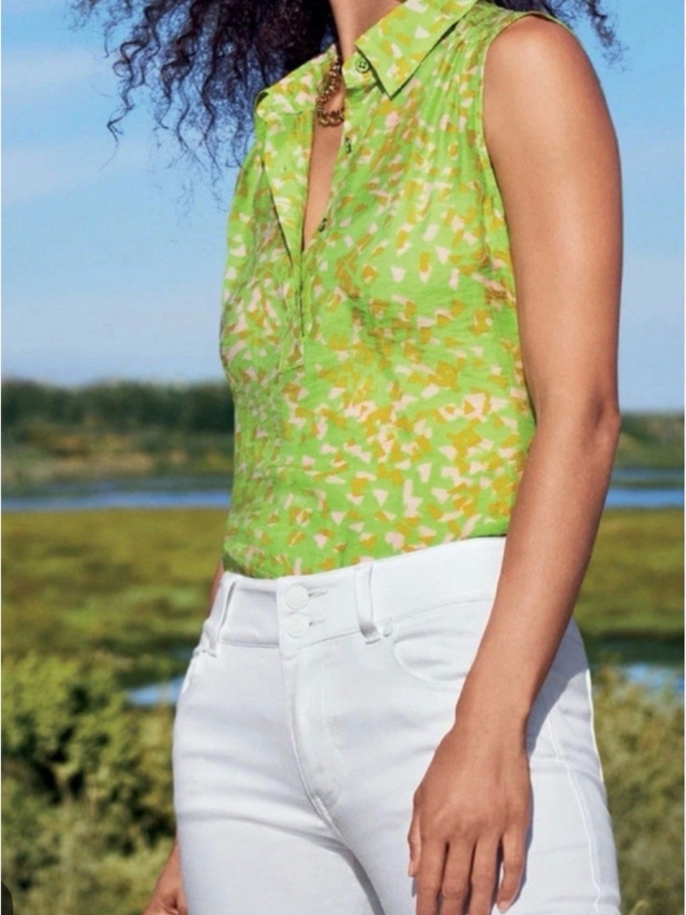 CAbi XL NWOT Shine Top style 6531 Green Print Sleeveless Collared blouse